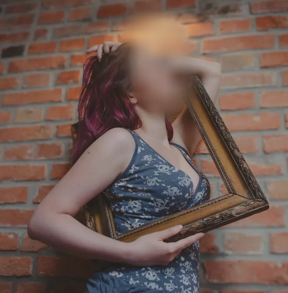 Büsra, 32