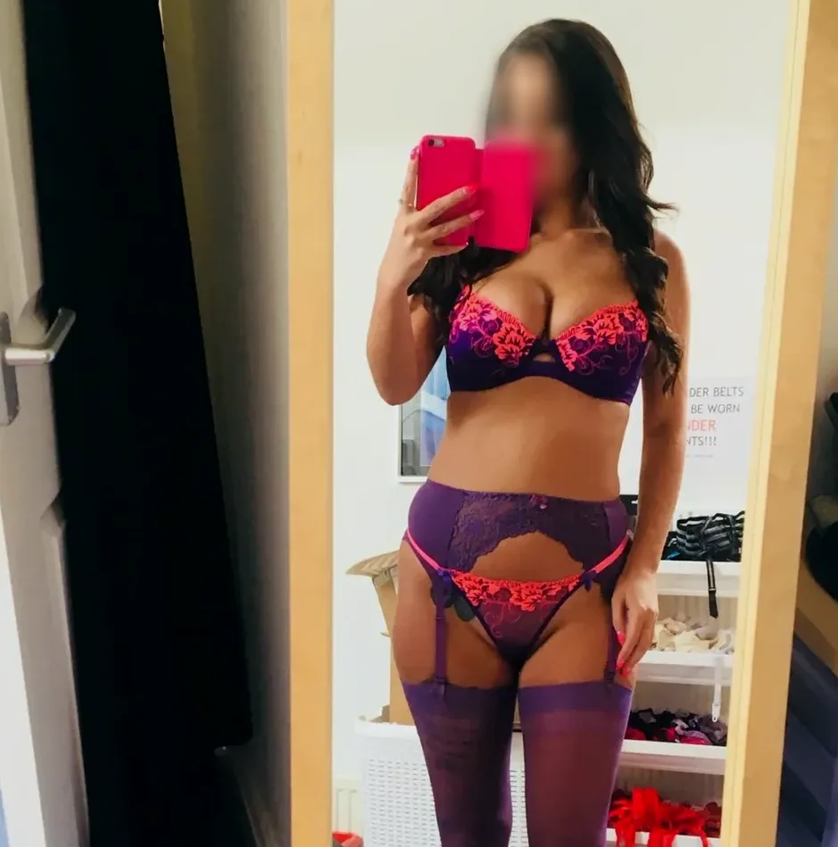Nisa, 33